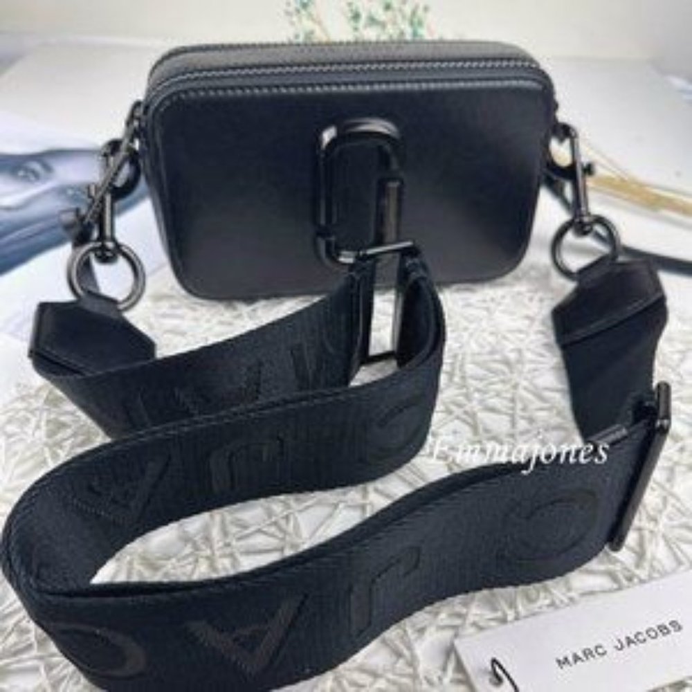 NWOT MARC JACOBS the snapshot shoulder bag - Picture 1 of 4